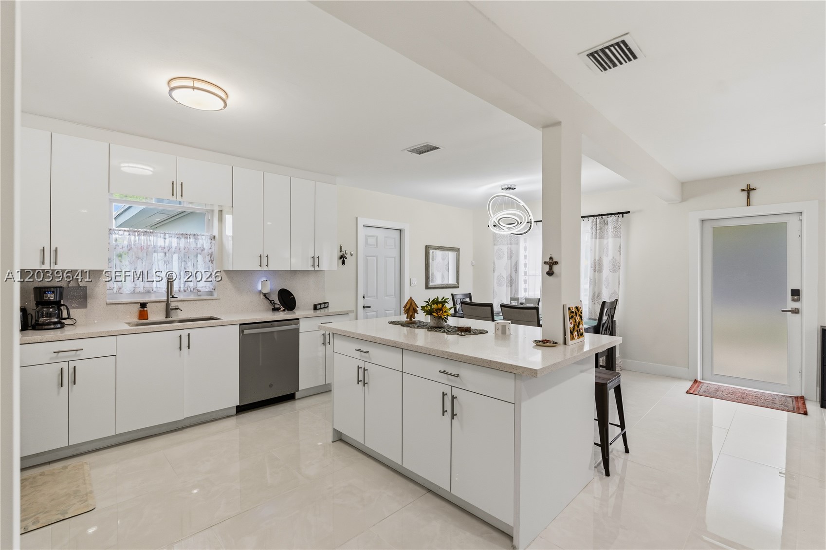 WESTLAWN-CORRECTED PLAT - Residential