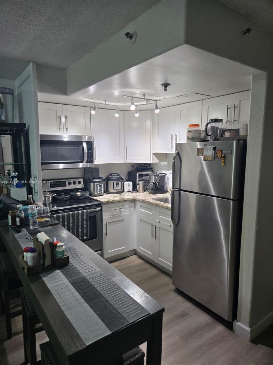 GOLDEN GATE APARTMENTS CO - Residential
