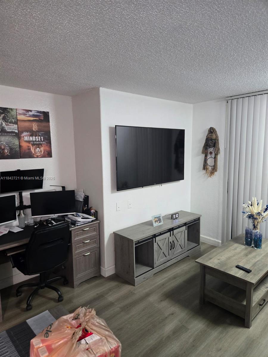 GOLDEN GATE APARTMENTS CO - Residential