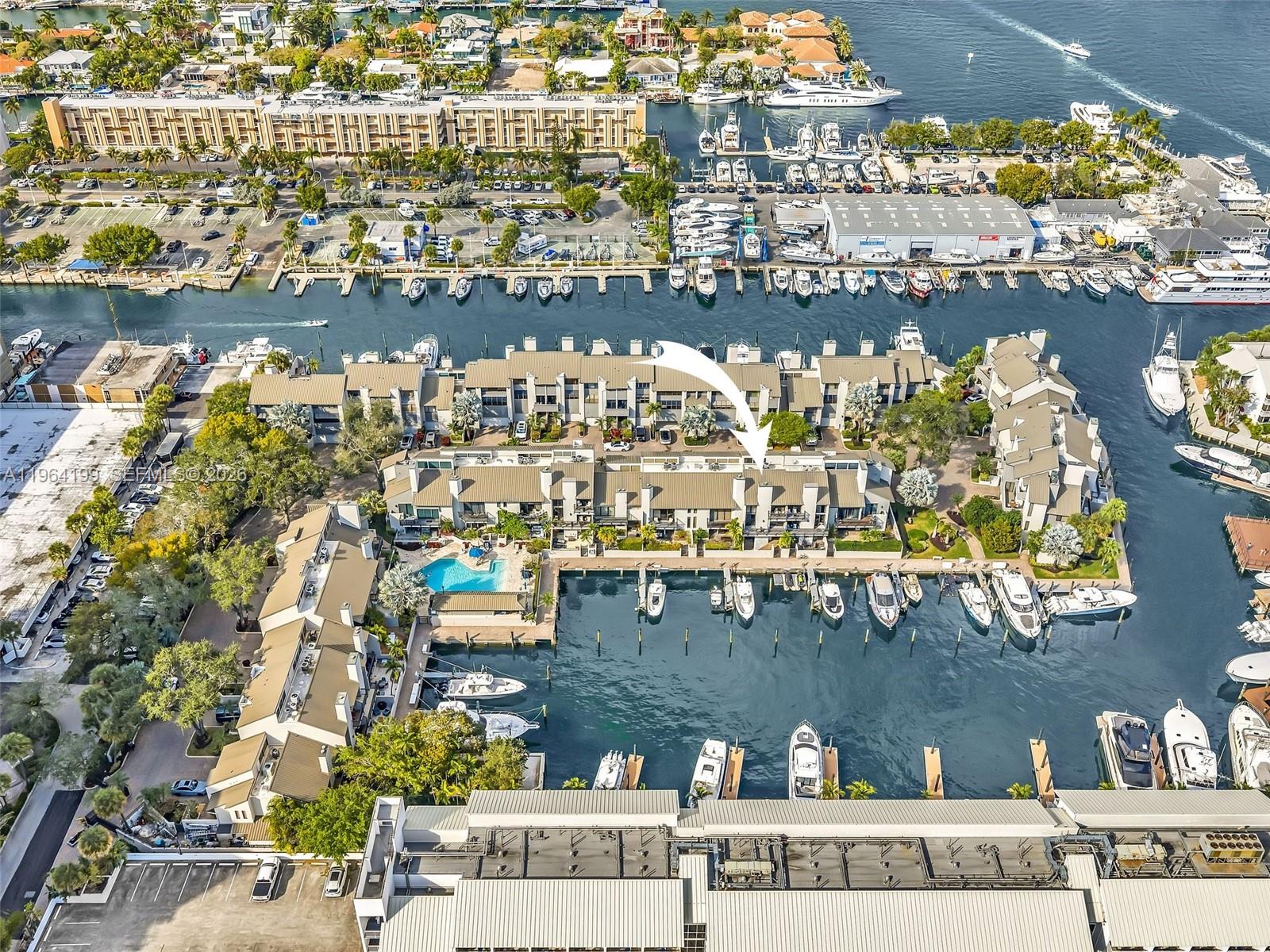 PORTSIDE YACHT CLUB - Residential