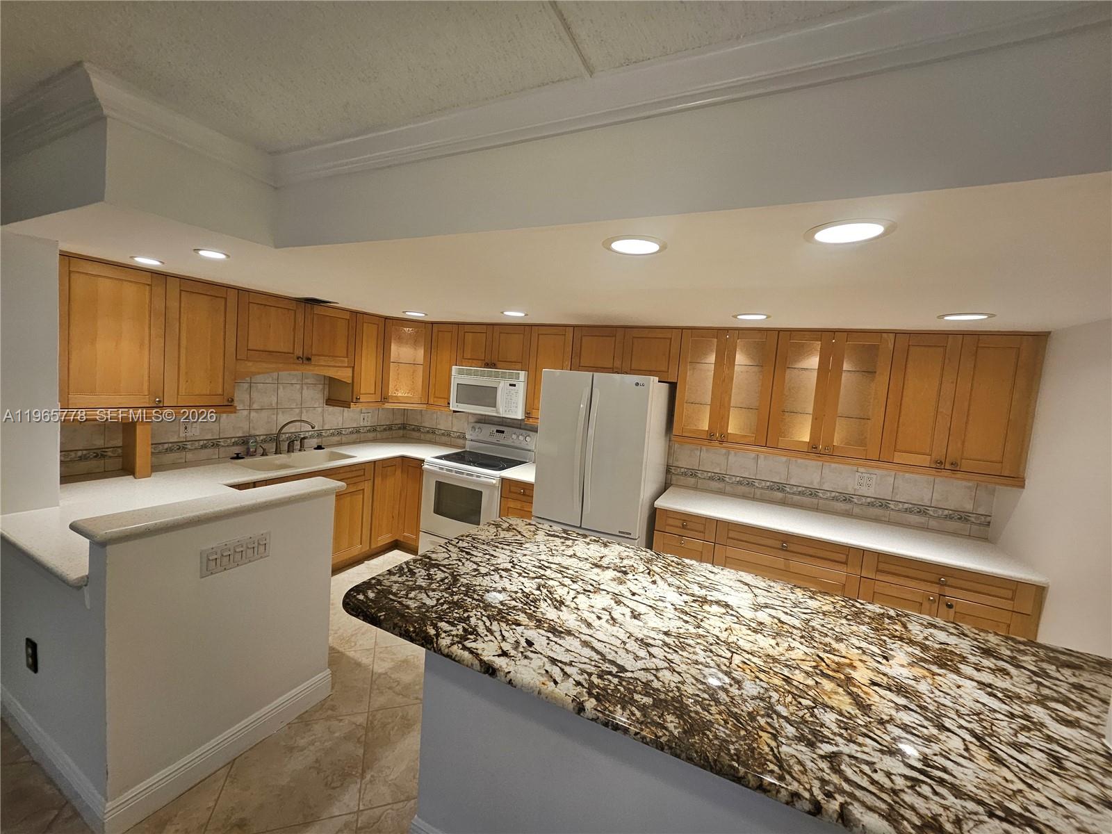 RIVER REACH CONDOMINIUM I - Residential