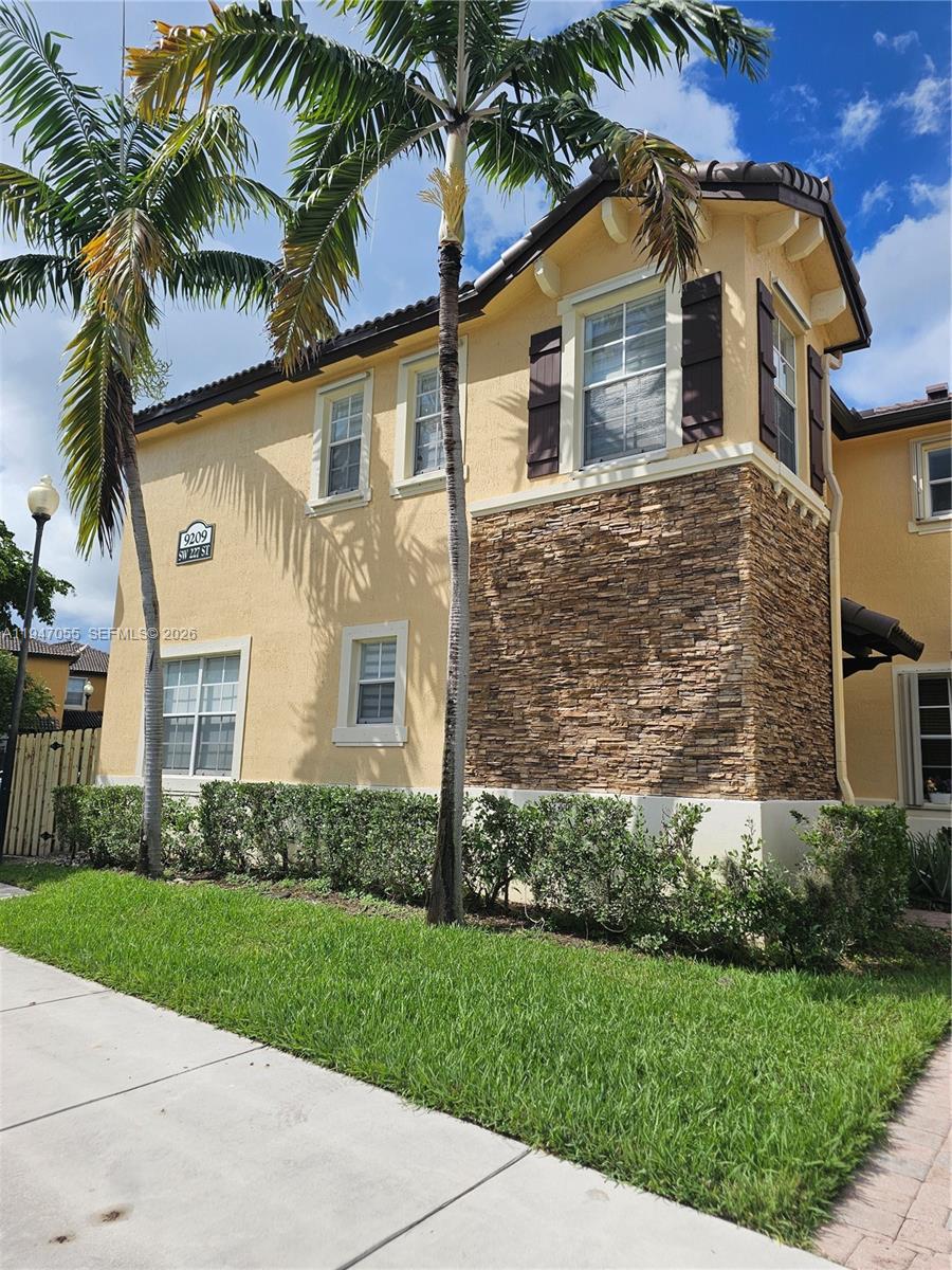 THE SHORES CONDO NO 2 - Residential