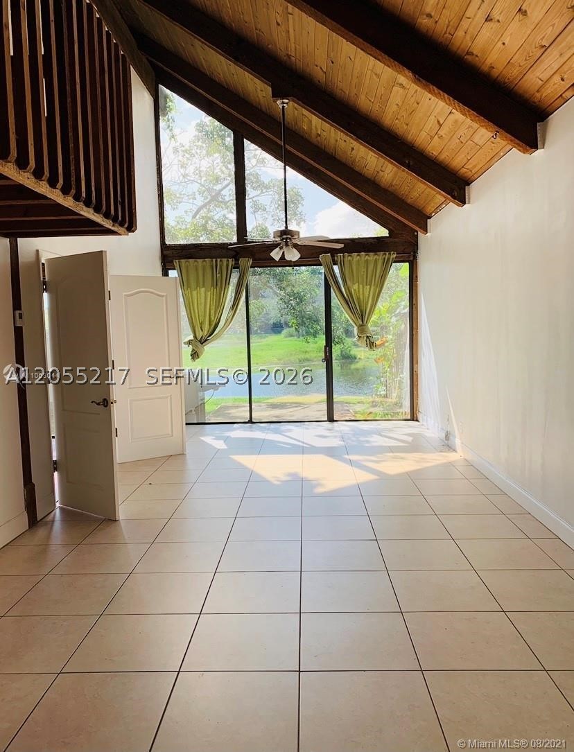 VILLAGE TOWNHOUSES - Residential