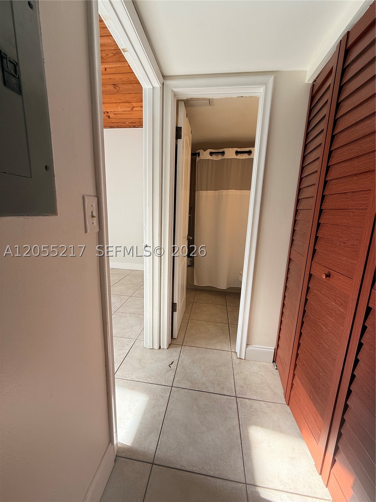 VILLAGE TOWNHOUSES - Residential