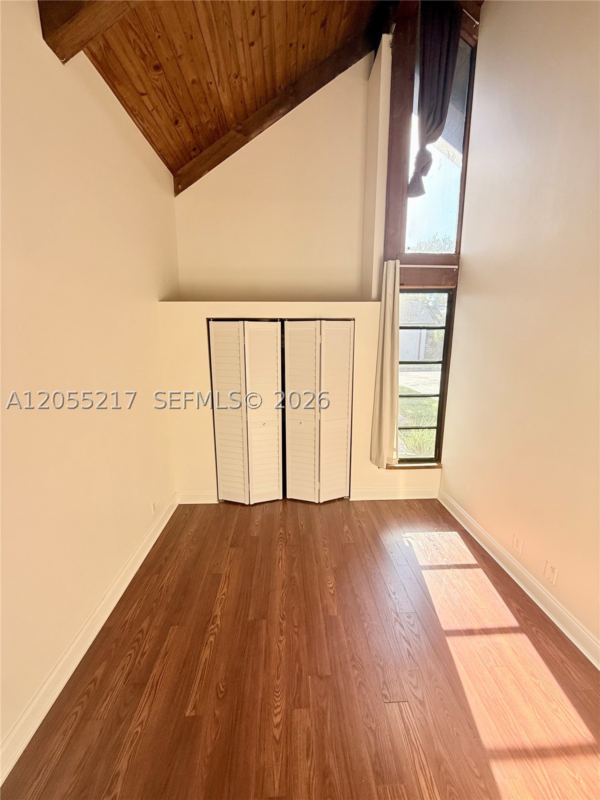VILLAGE TOWNHOUSES - Residential