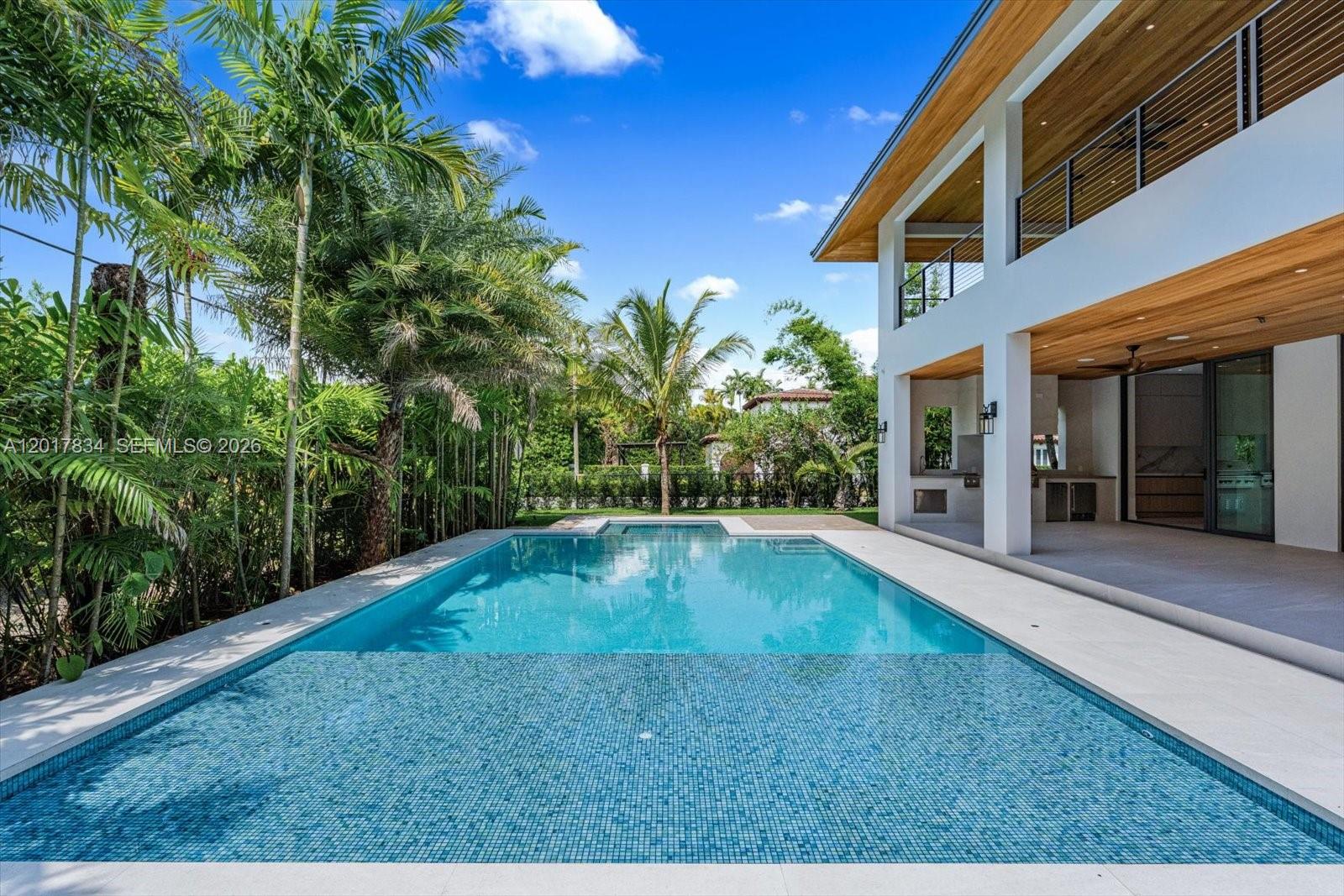 PALM MIAMI HGTS AMD - Residential