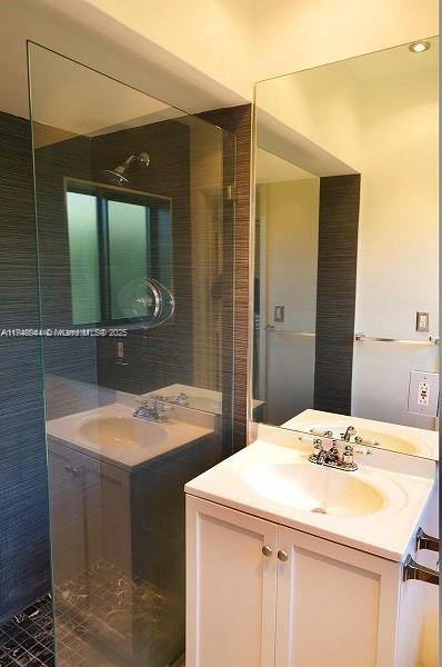 NORMANDY GOLF COURSE - Residential Lease