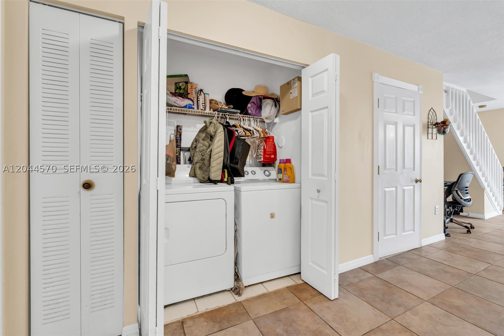 PEMBROKE POINTE - Residential