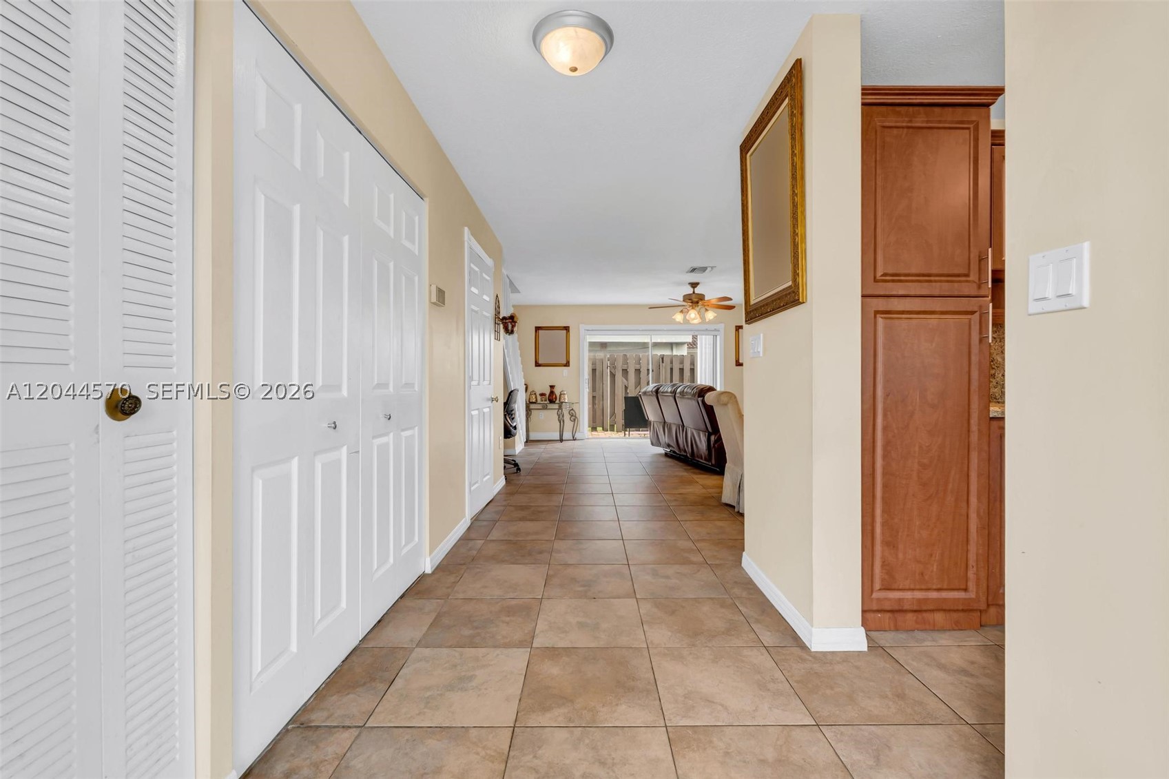 PEMBROKE POINTE - Residential
