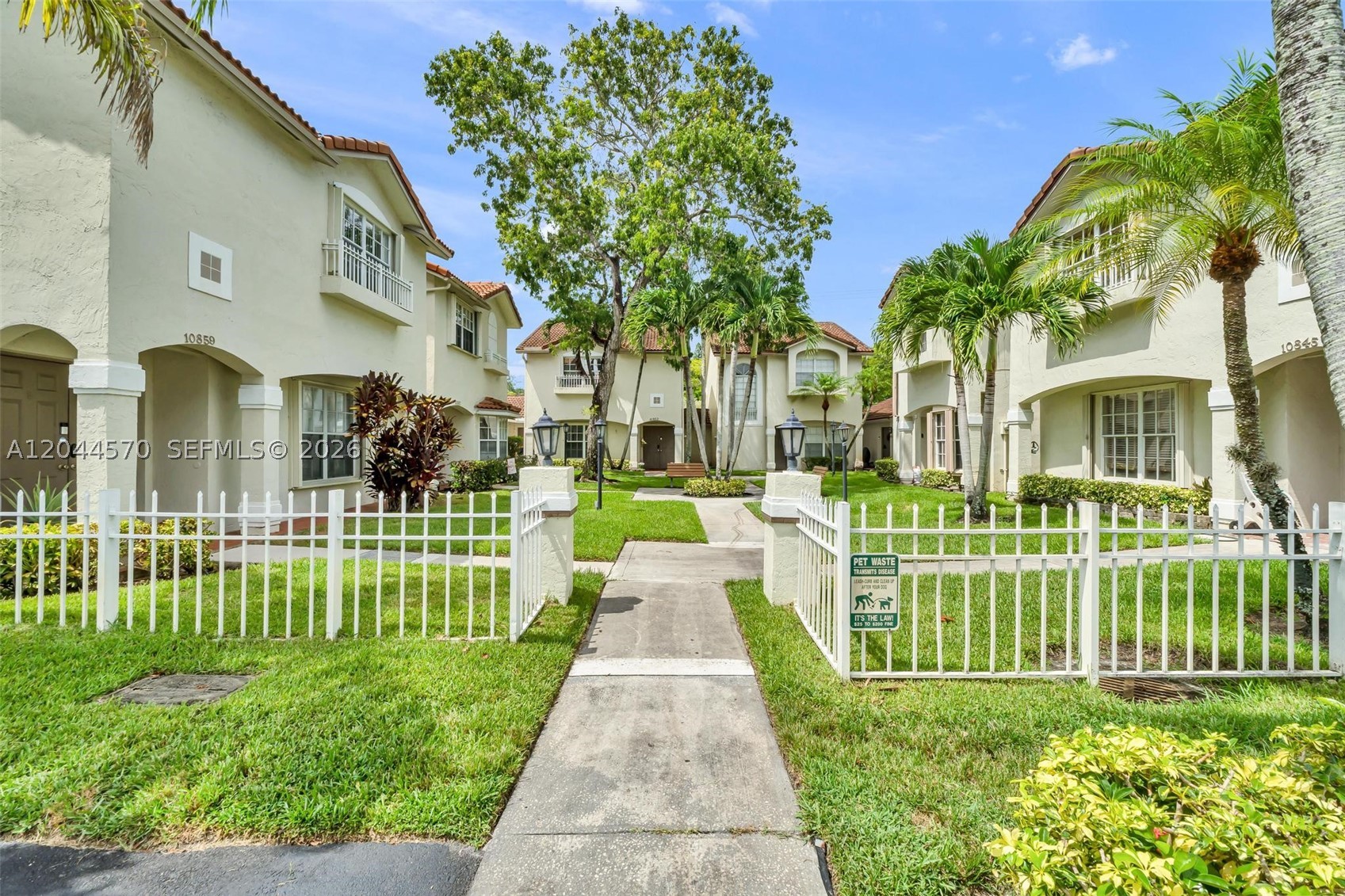 PEMBROKE POINTE - Residential
