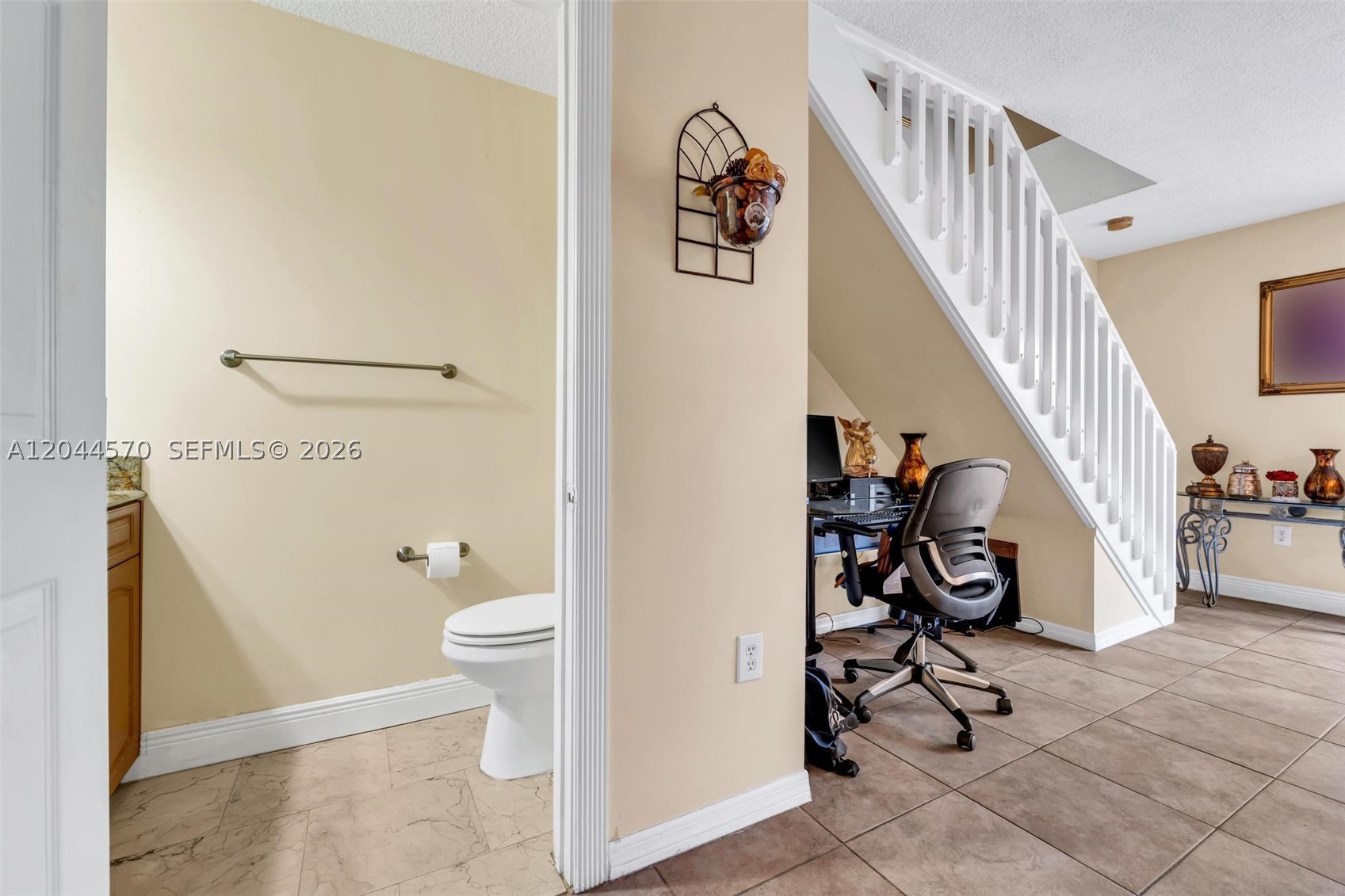 PEMBROKE POINTE - Residential