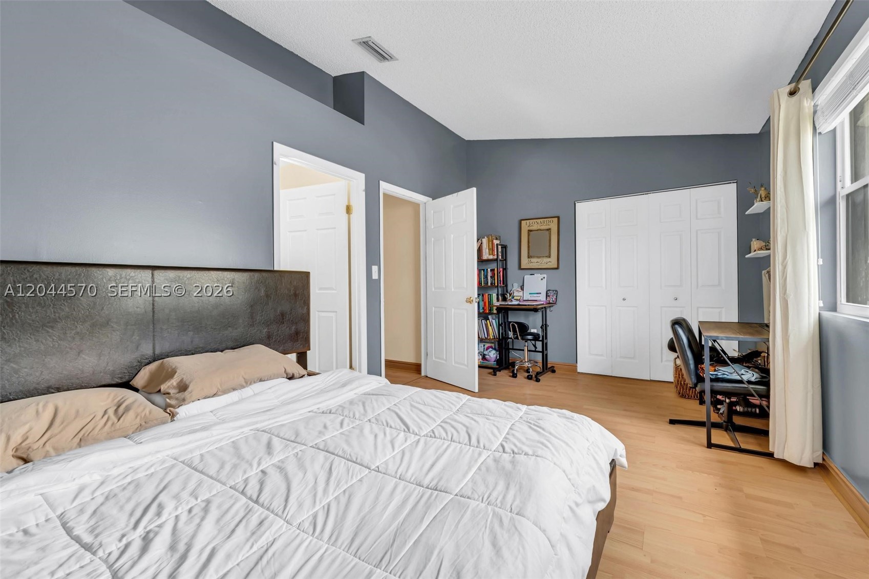 PEMBROKE POINTE - Residential