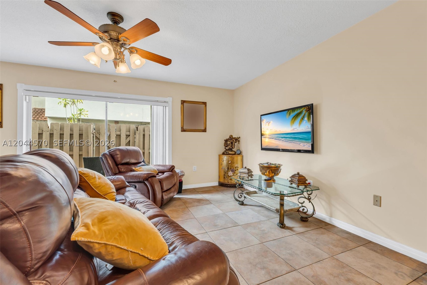 PEMBROKE POINTE - Residential