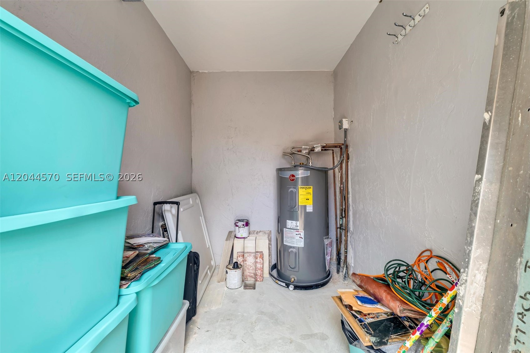 PEMBROKE POINTE - Residential