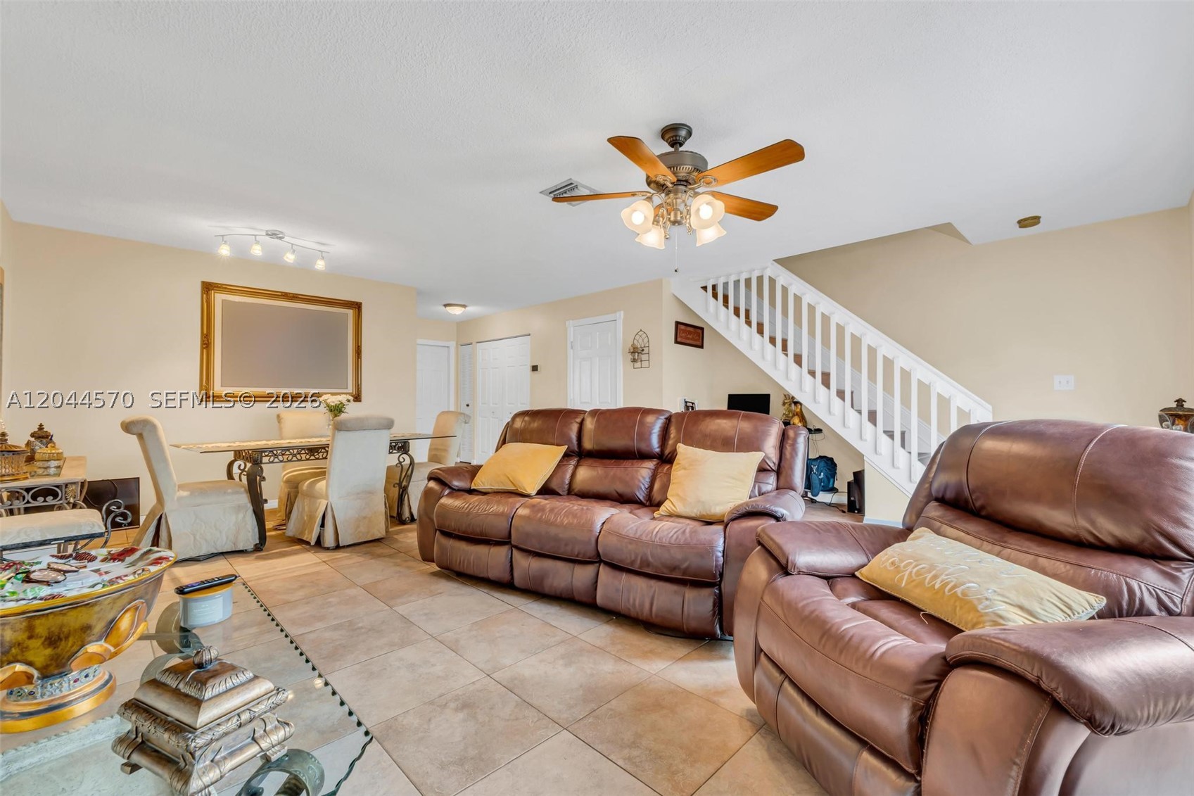 PEMBROKE POINTE - Residential