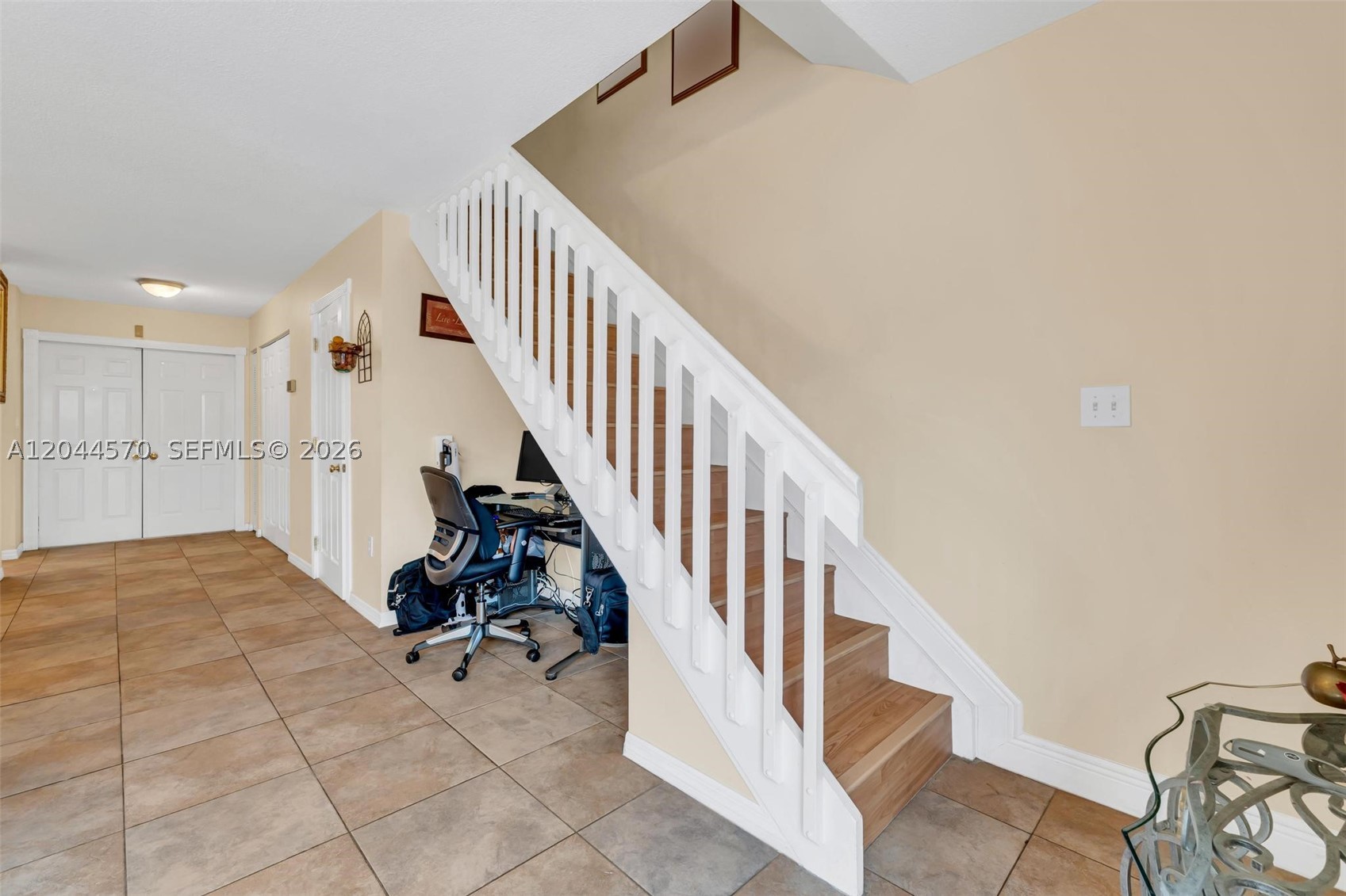 PEMBROKE POINTE - Residential