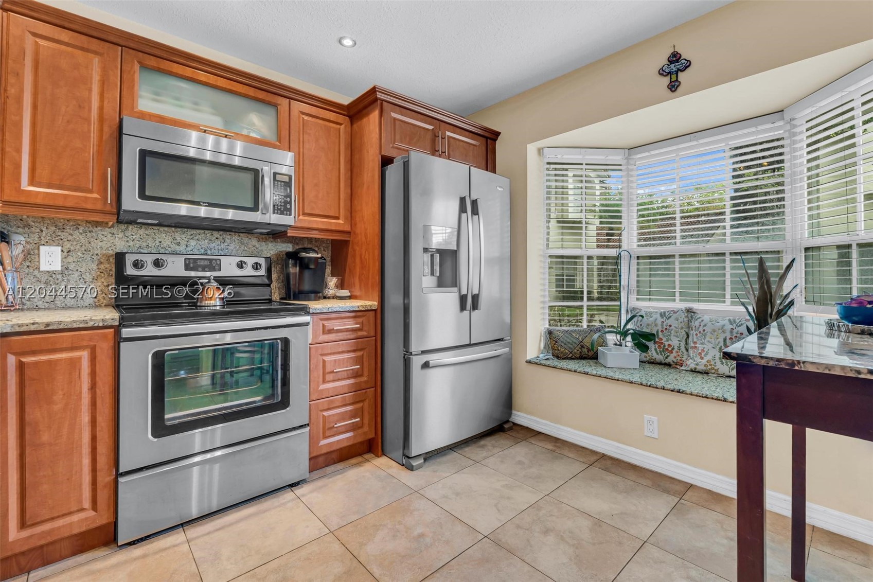 PEMBROKE POINTE - Residential