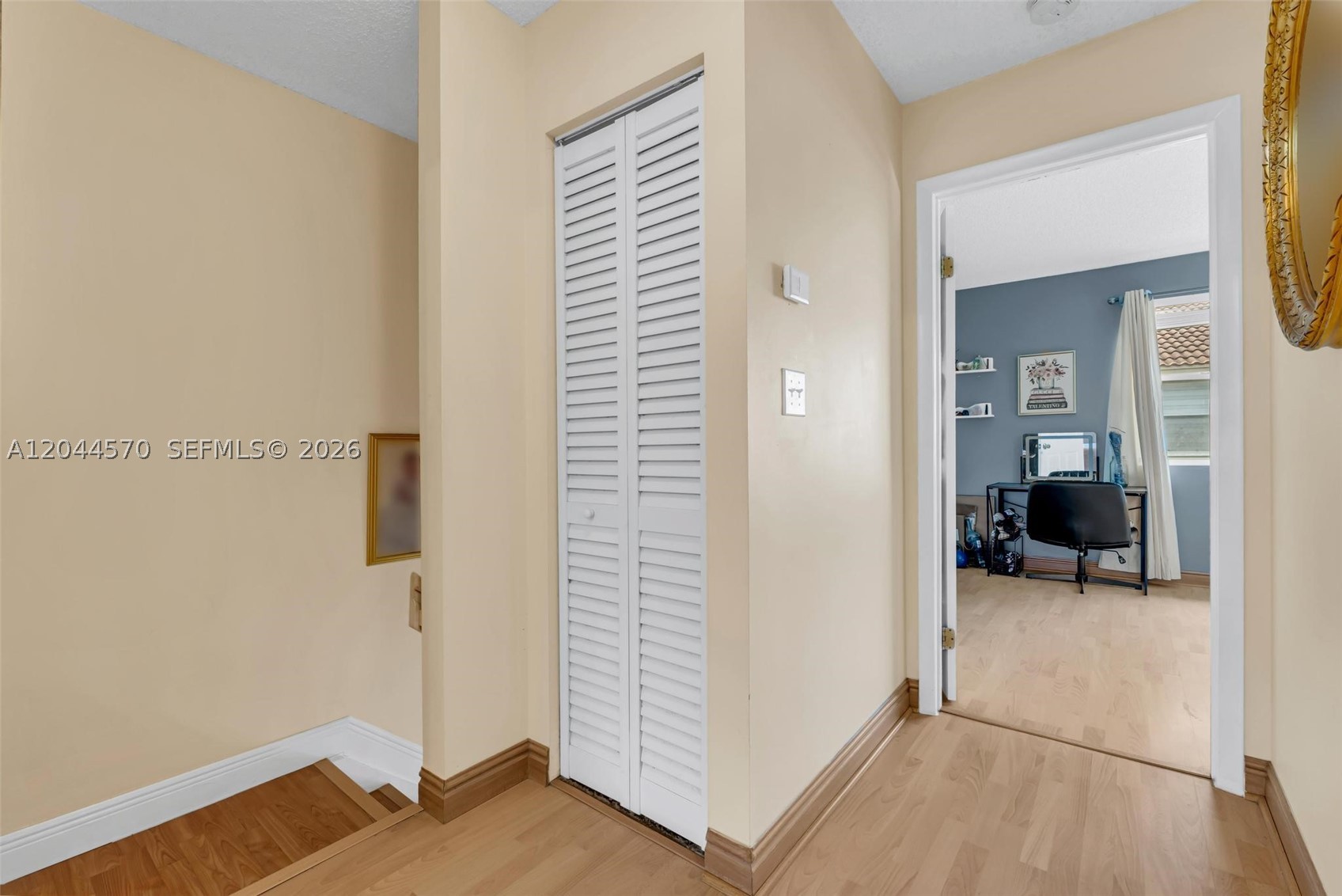 PEMBROKE POINTE - Residential