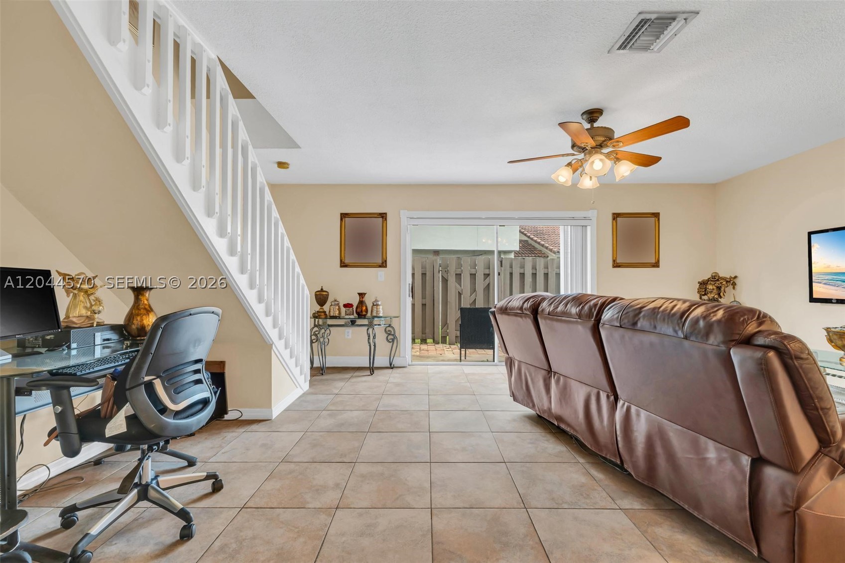 PEMBROKE POINTE - Residential