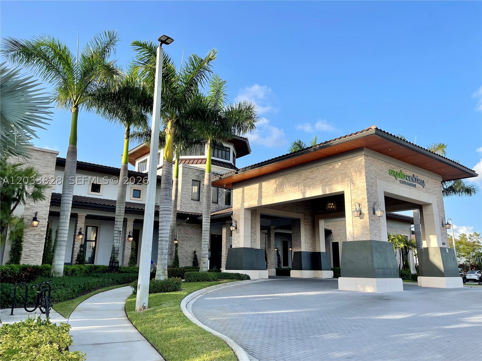 ISLES AT GRAND BAY - Residential Lease