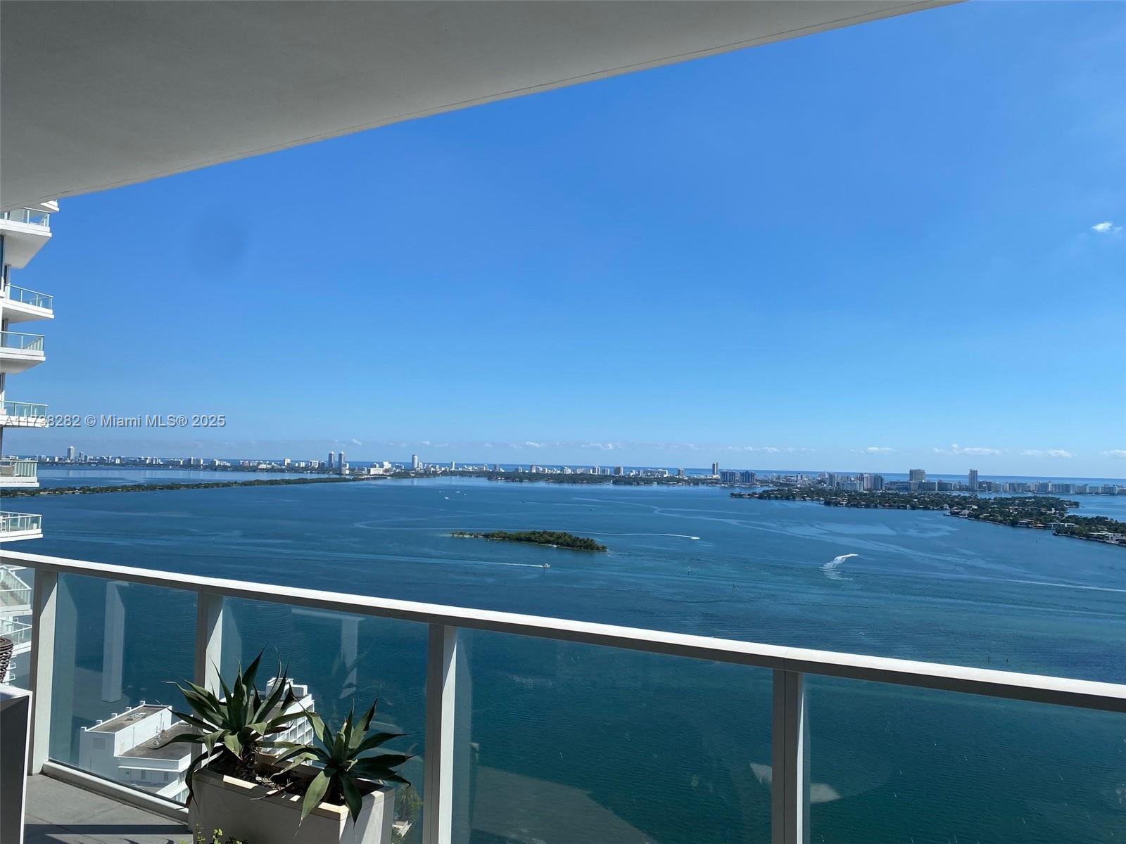 PARAMOUNT BAY CONDO - Residential
