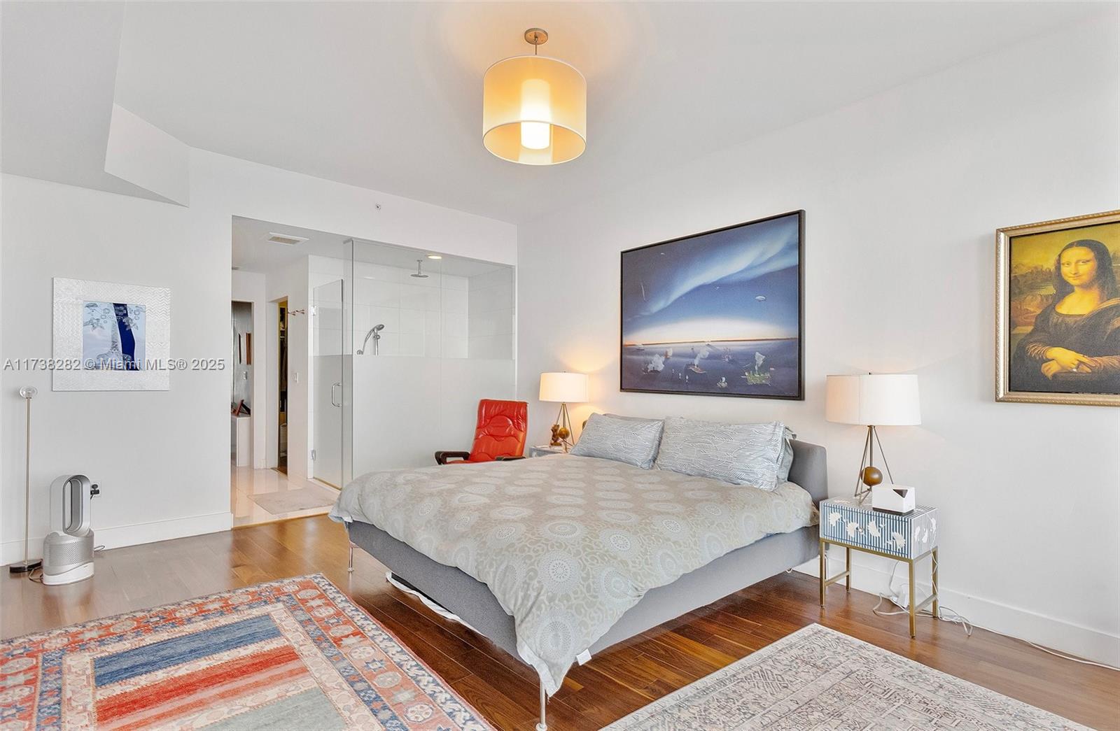 PARAMOUNT BAY CONDO - Residential