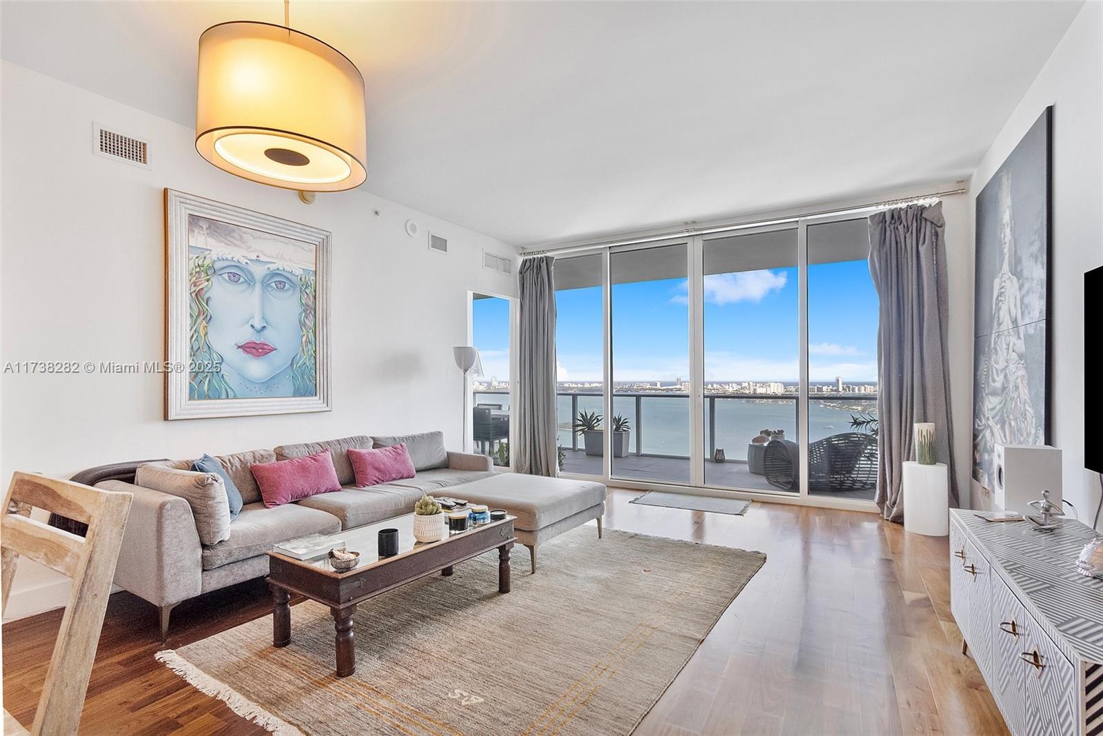 PARAMOUNT BAY CONDO - Residential
