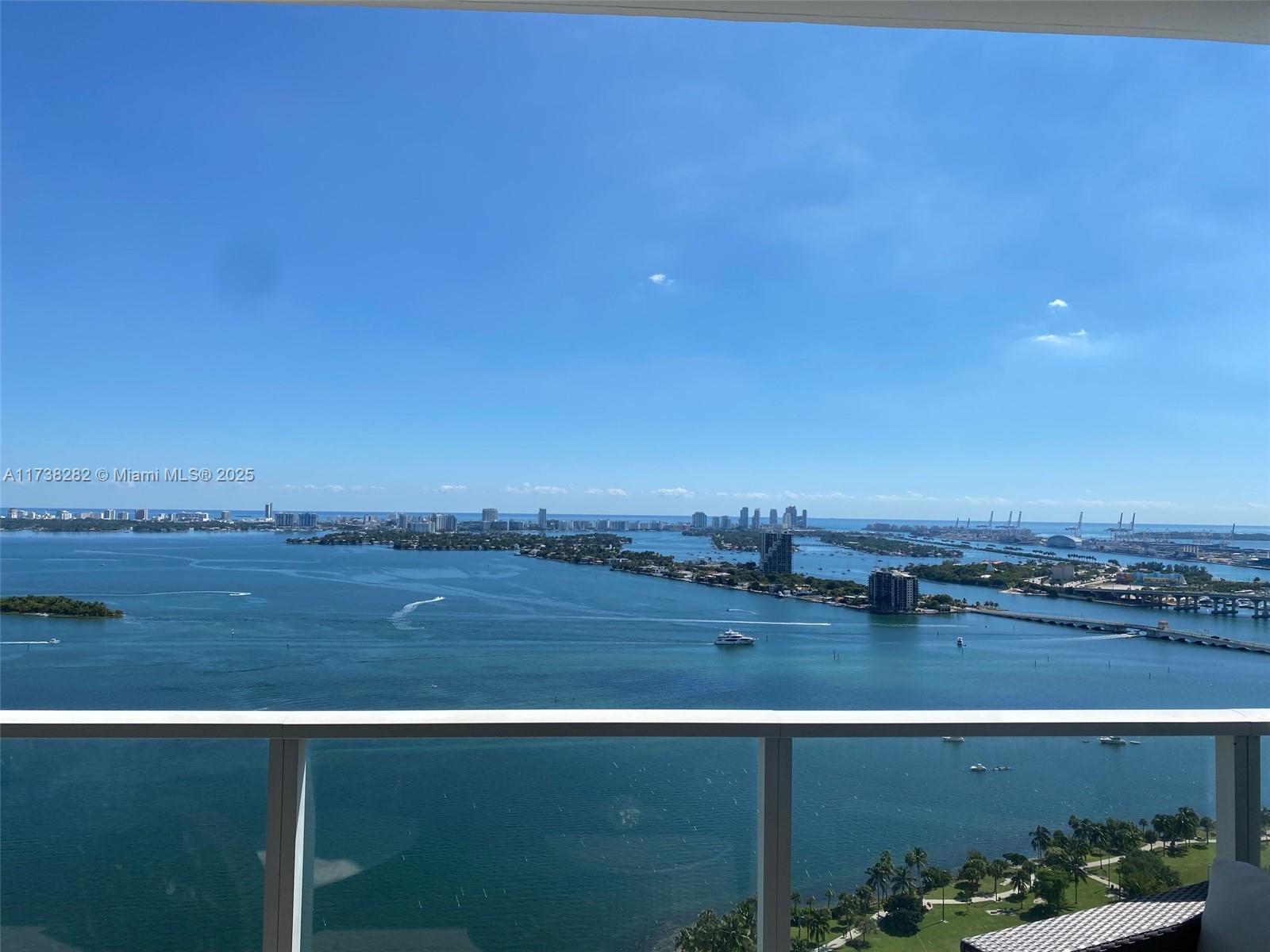 PARAMOUNT BAY CONDO - Residential