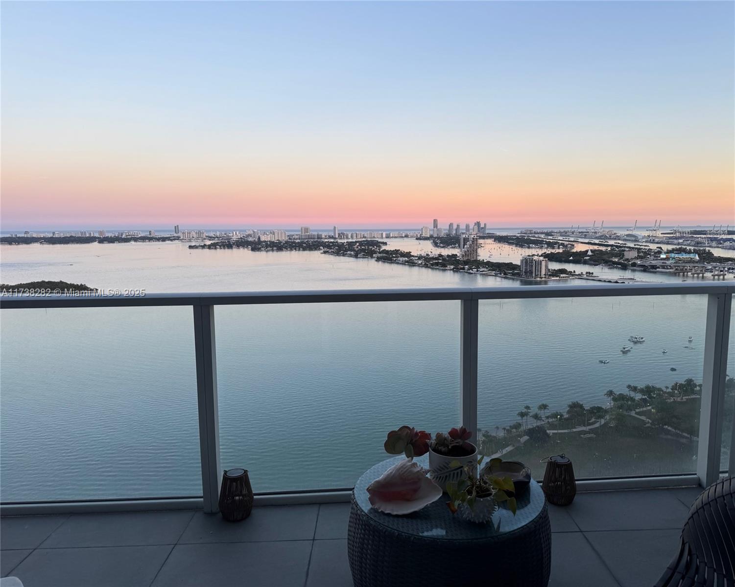 PARAMOUNT BAY CONDO - Residential