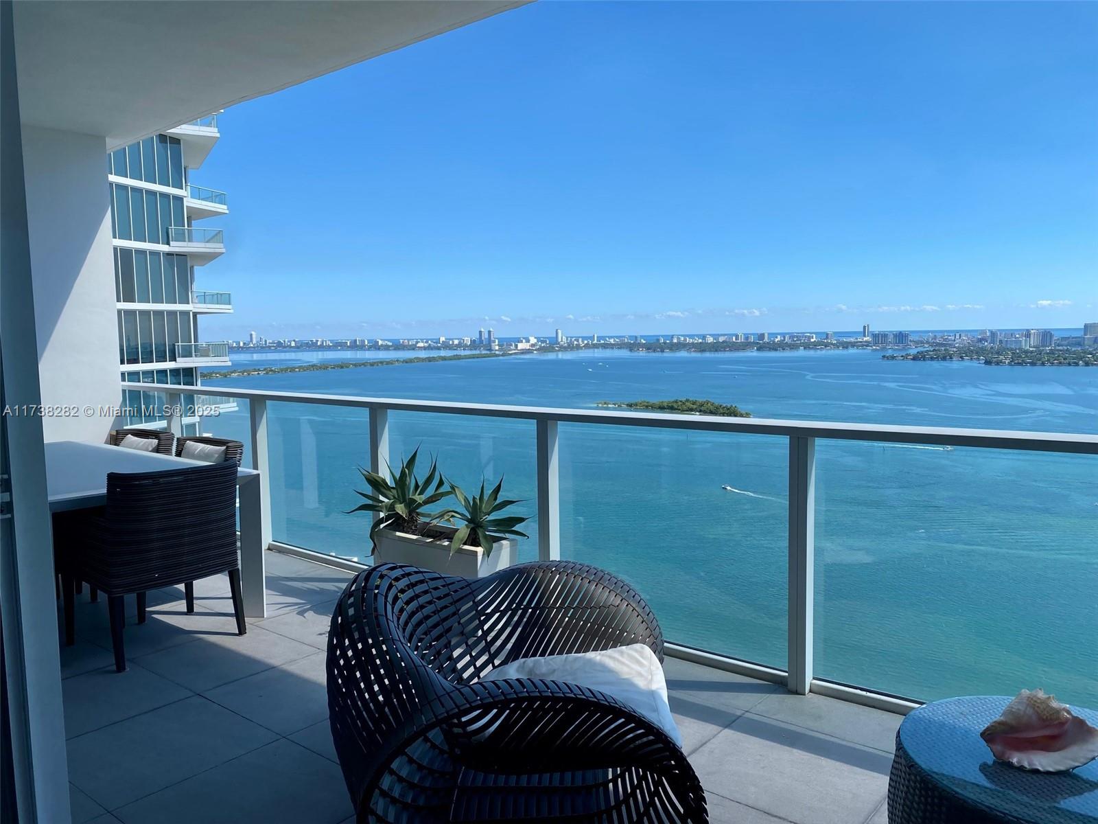 PARAMOUNT BAY CONDO - Residential