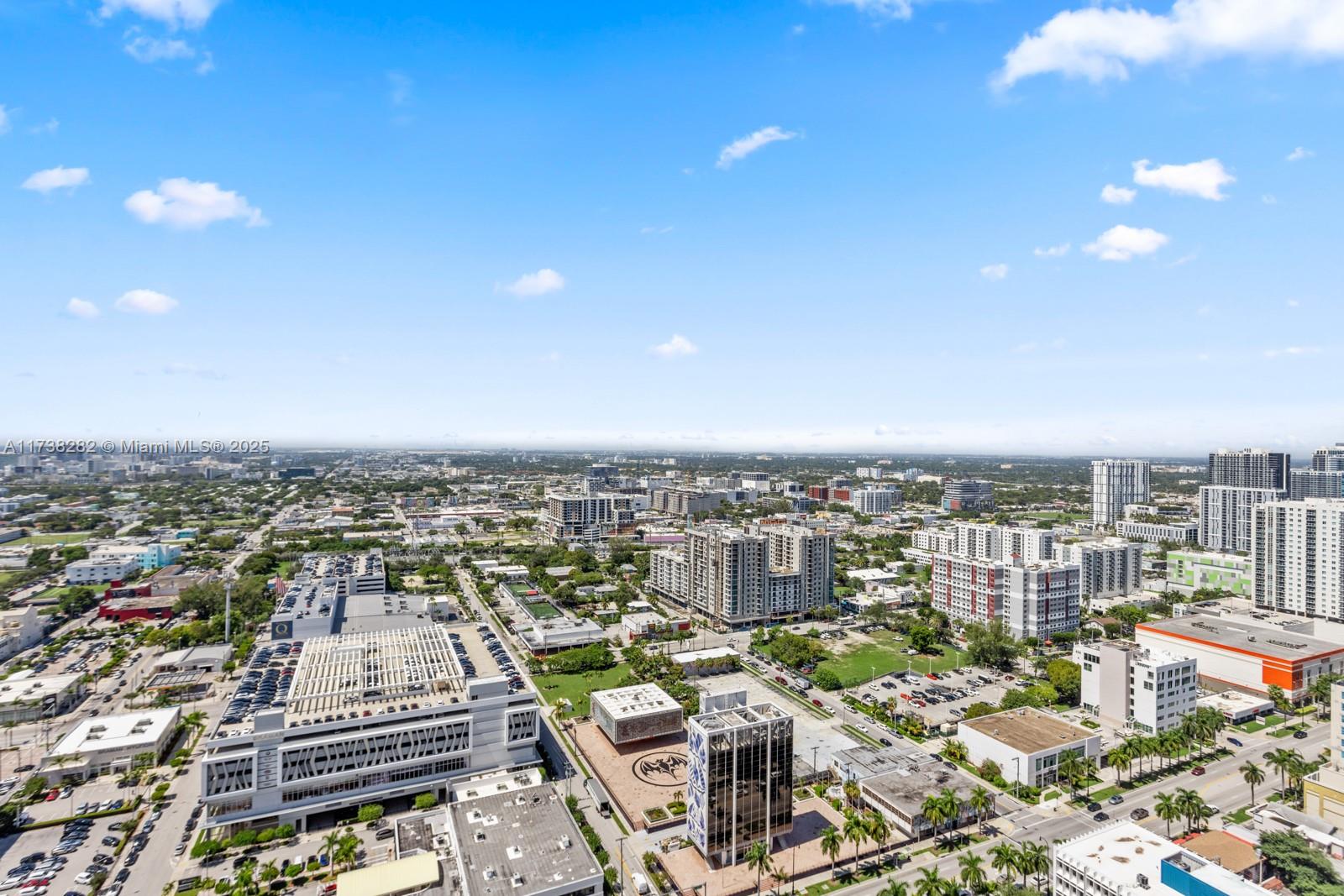 PARAMOUNT BAY CONDO - Residential
