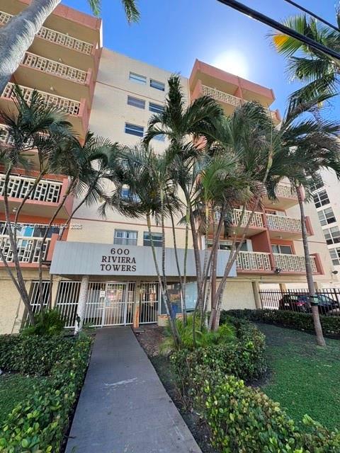 RIVIERA TOWERS CONDO - Residential Lease