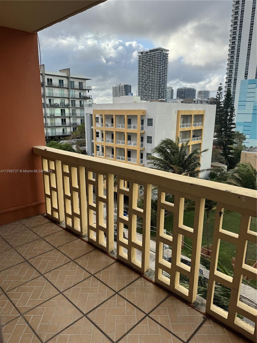 RIVIERA TOWERS CONDO - Residential Lease