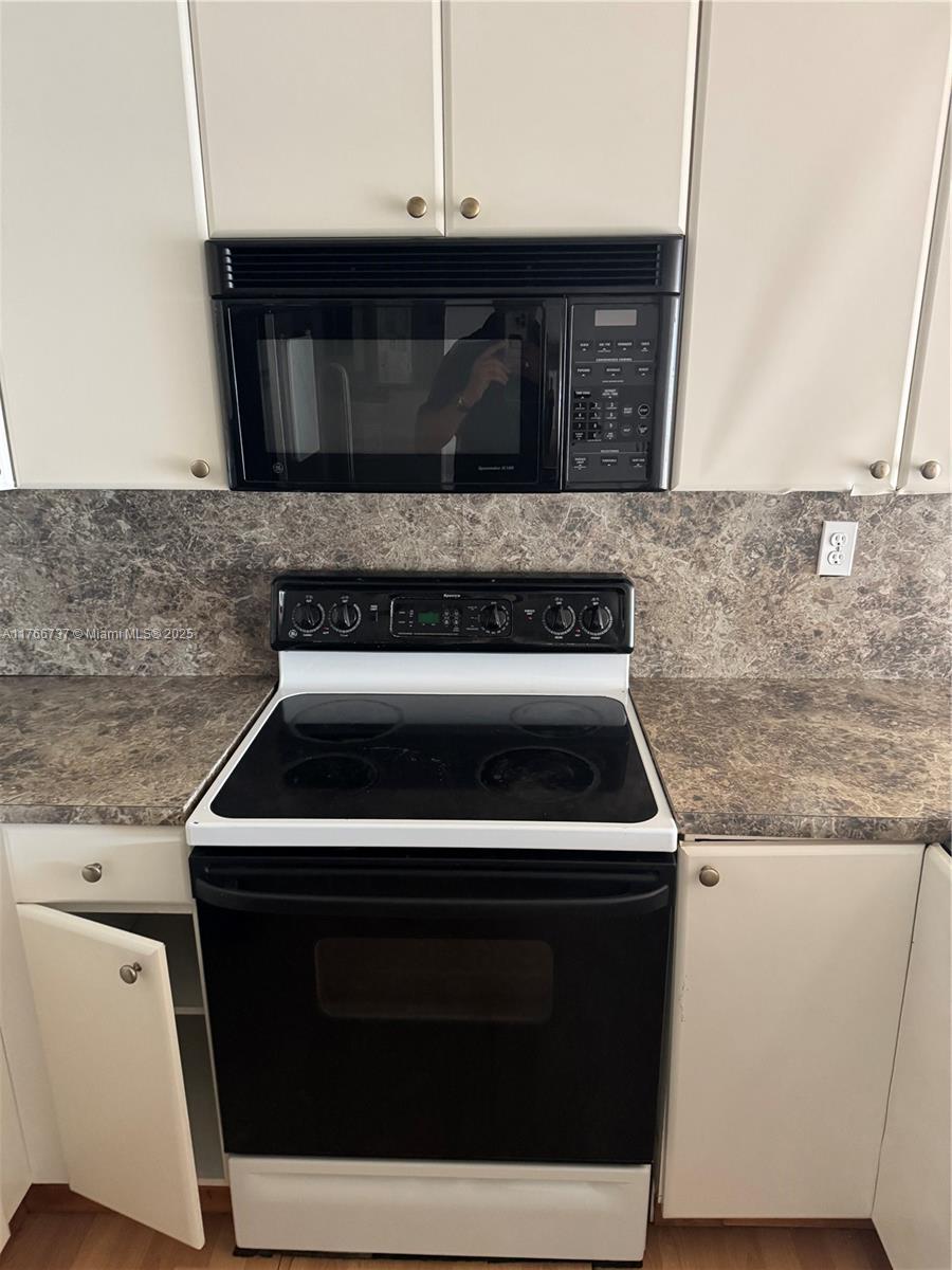 RIVIERA TOWERS CONDO - Residential Lease