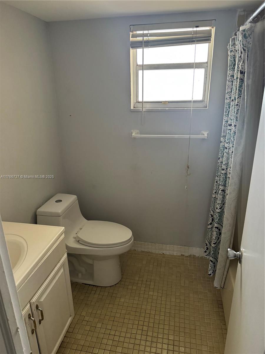 RIVIERA TOWERS CONDO - Residential Lease