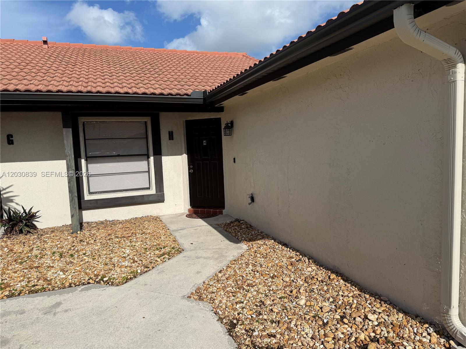 LKS OF MEADOW VILG HOMES - Residential Lease