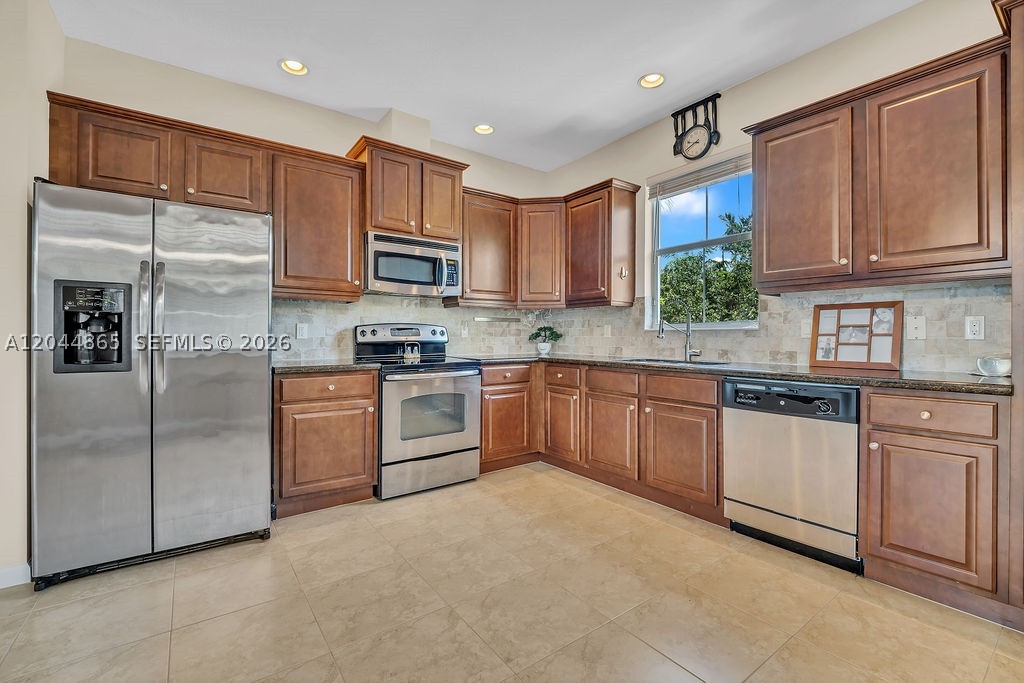MONTERRA PLAT - Residential Lease