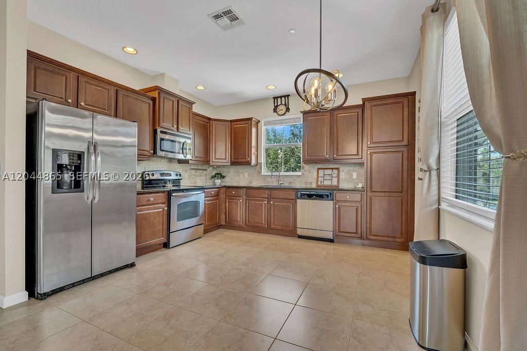 MONTERRA PLAT - Residential Lease