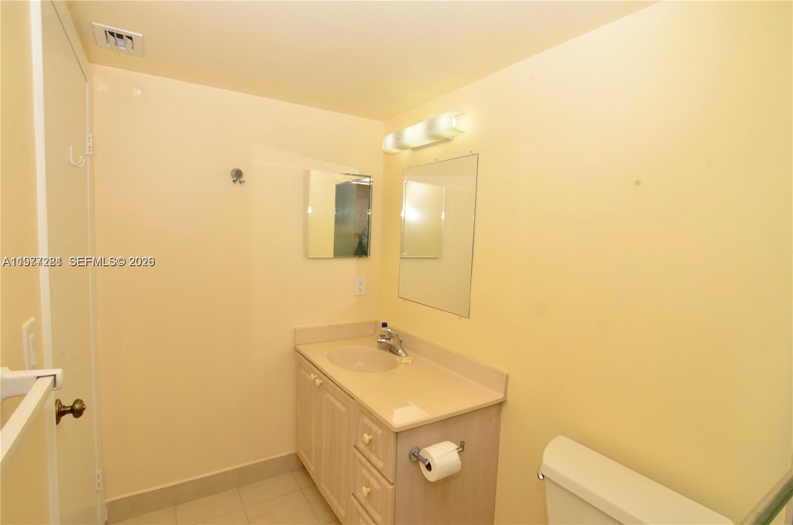 KINGS CREEK WEST CONDO BL - Residential
