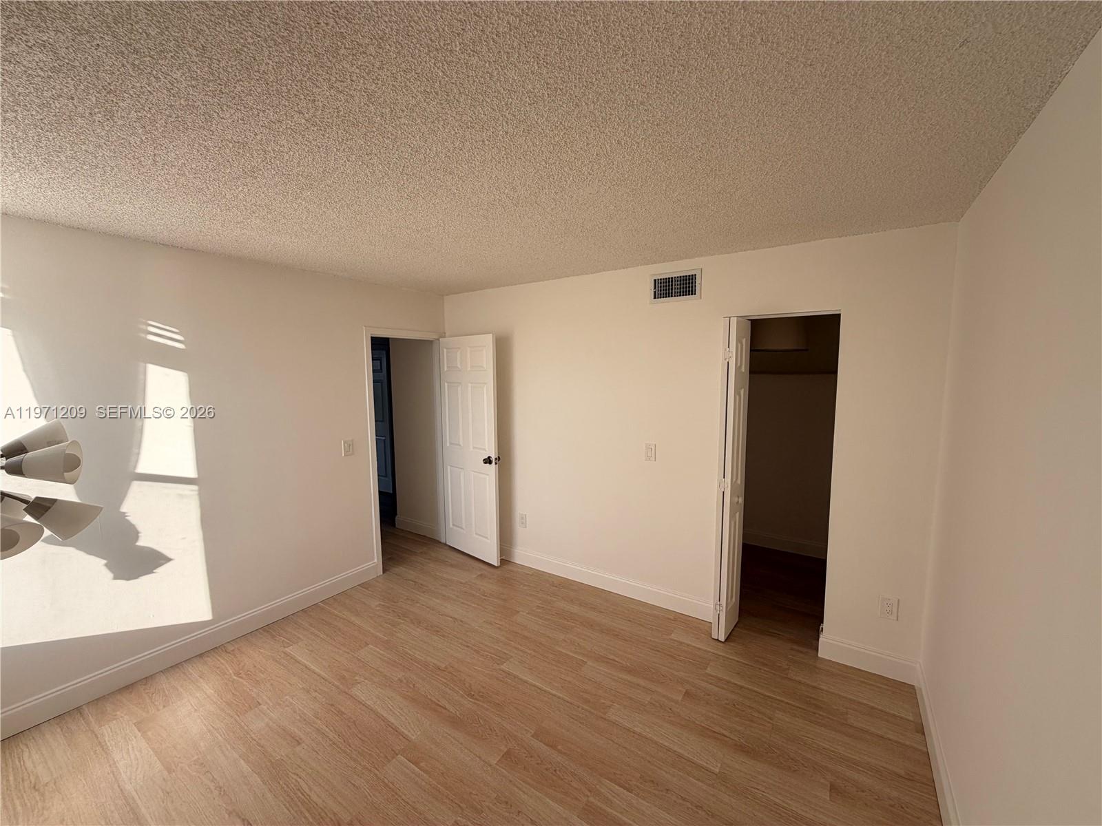 VECINO DEL MAR CONDO - Residential