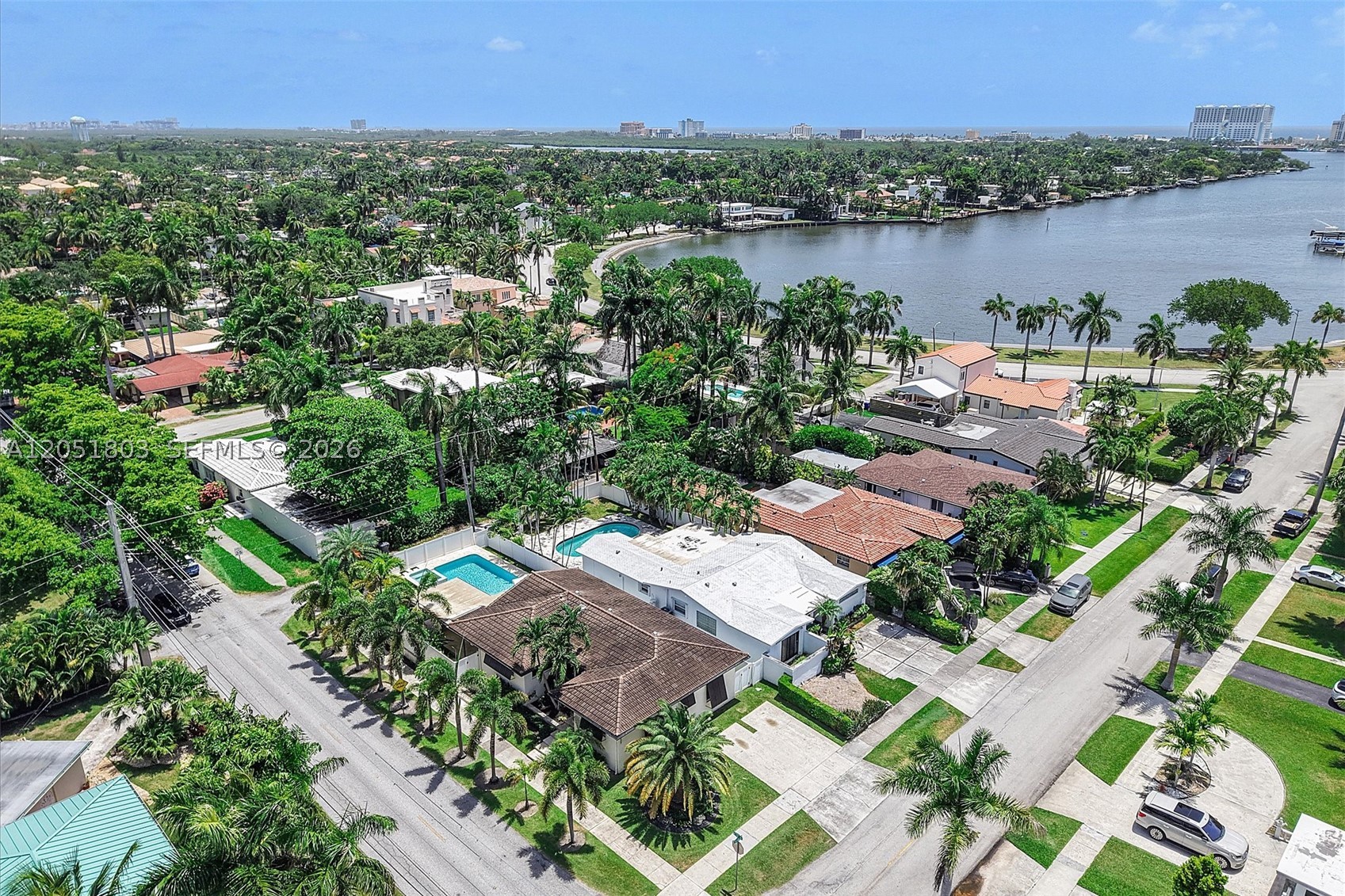 HOLLYWOOD LAKES SECTION - Residential