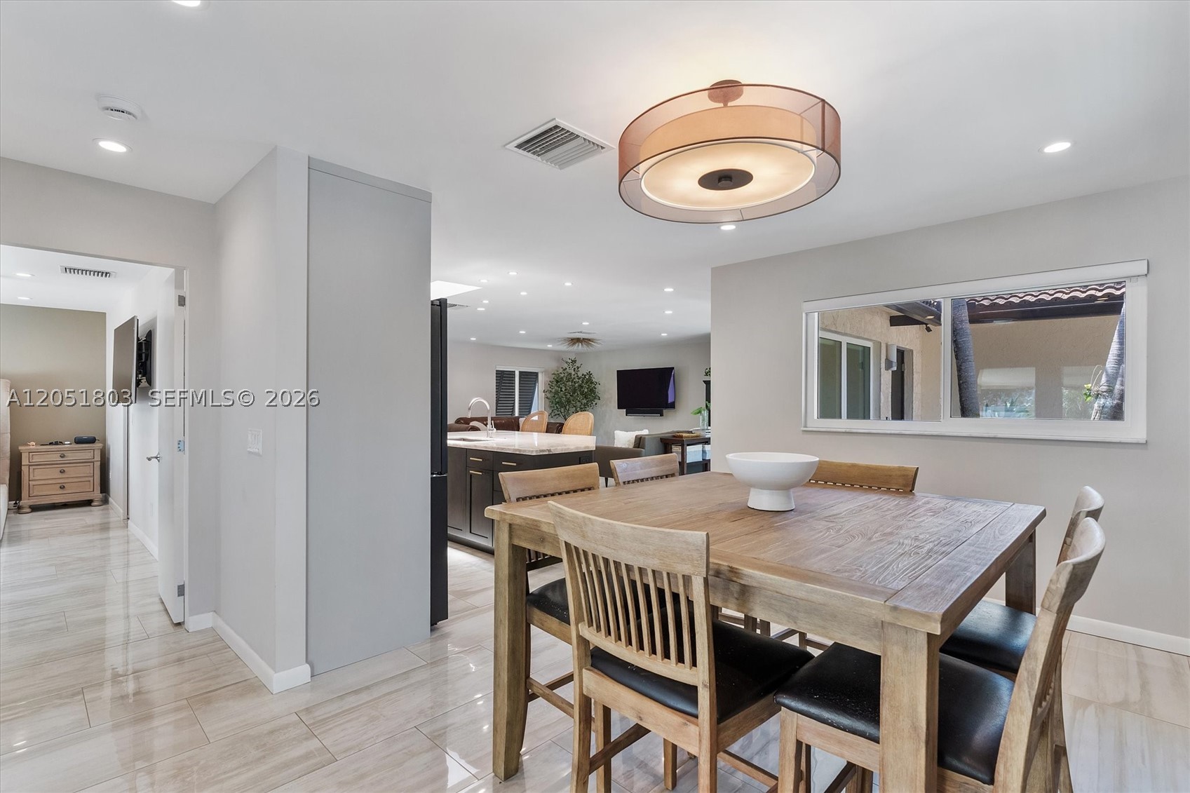 HOLLYWOOD LAKES SECTION - Residential