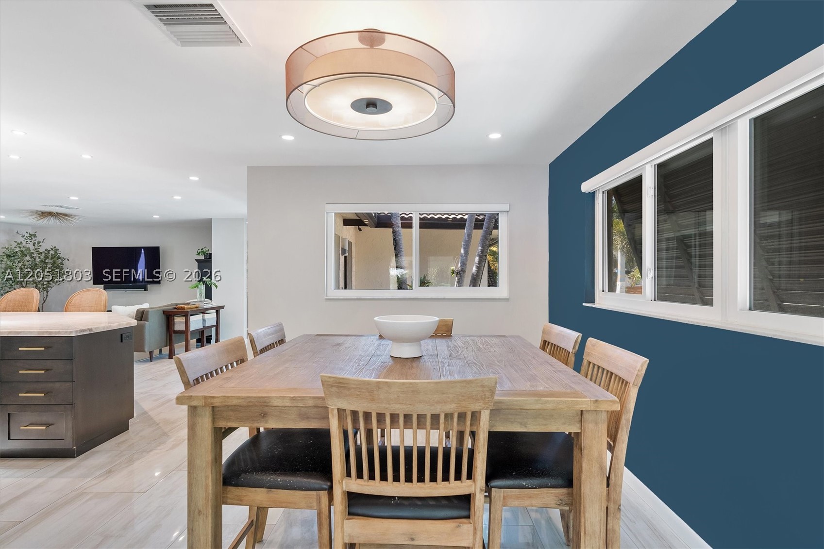 HOLLYWOOD LAKES SECTION - Residential