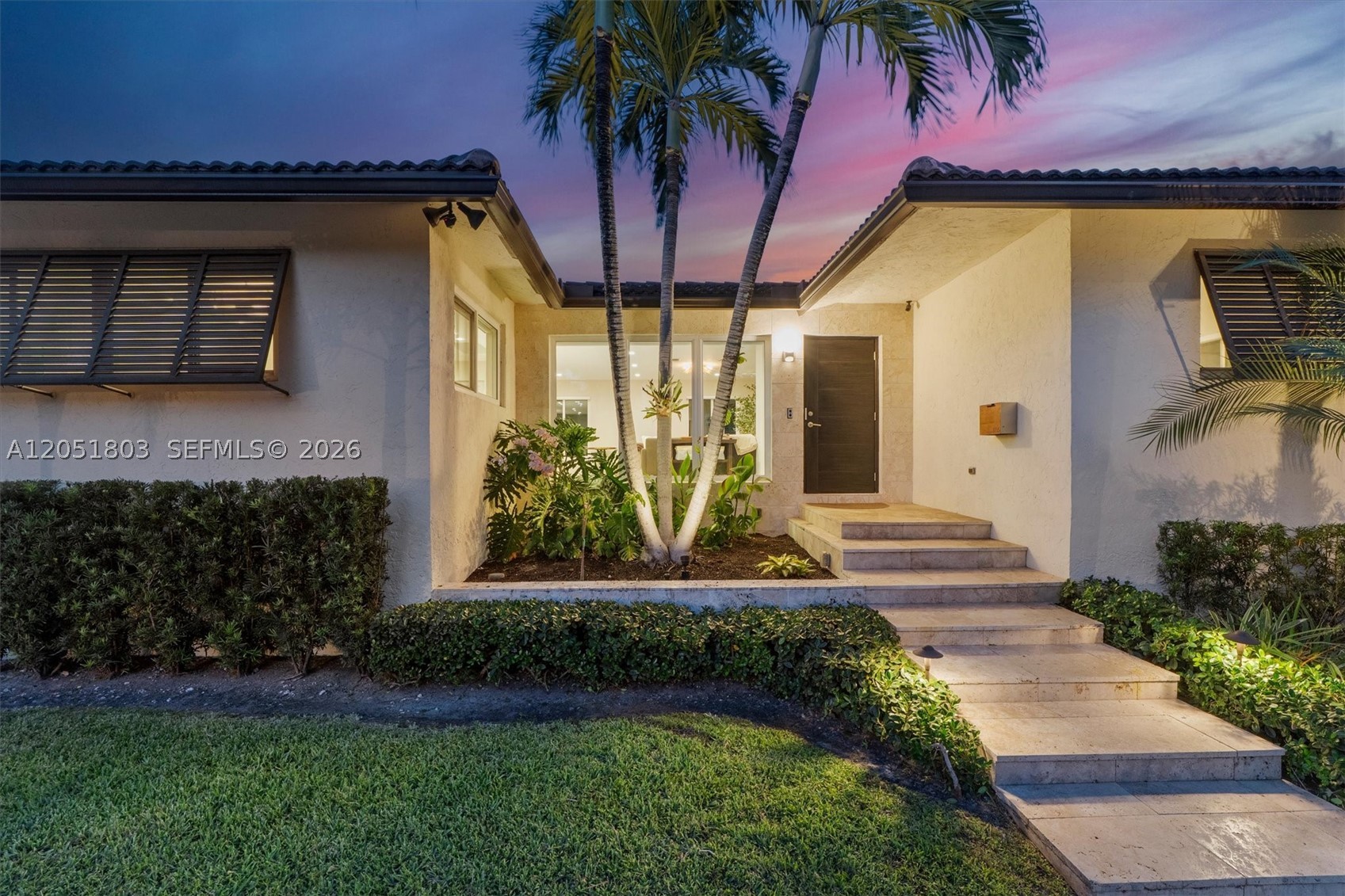 HOLLYWOOD LAKES SECTION - Residential