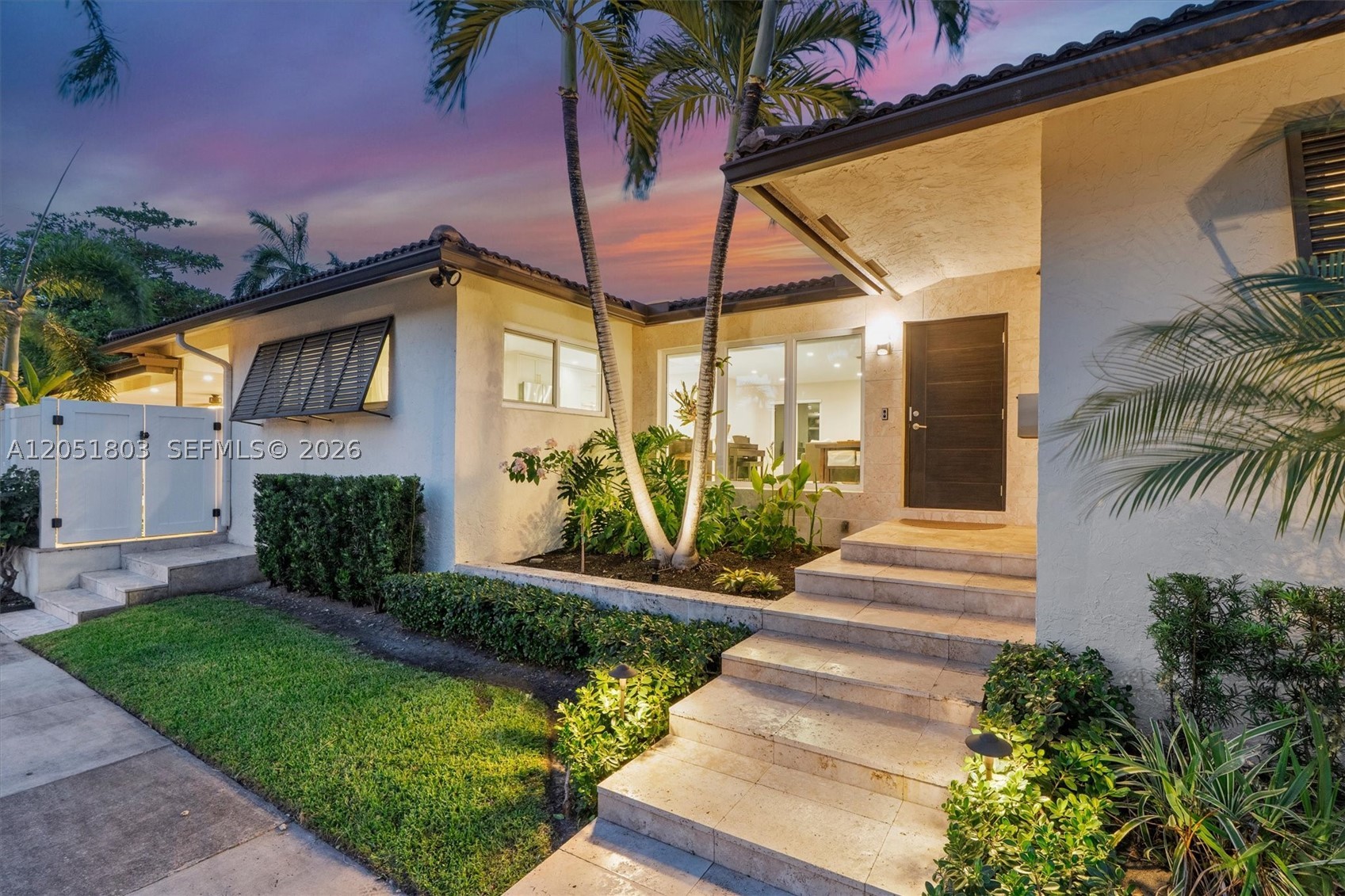 HOLLYWOOD LAKES SECTION - Residential