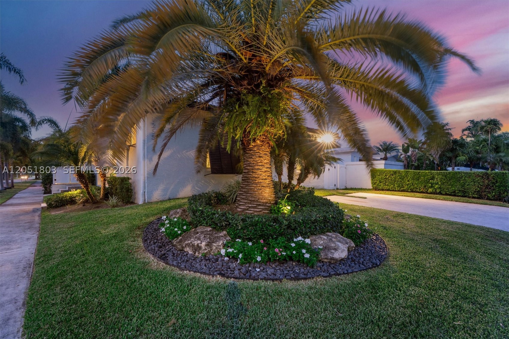 HOLLYWOOD LAKES SECTION - Residential