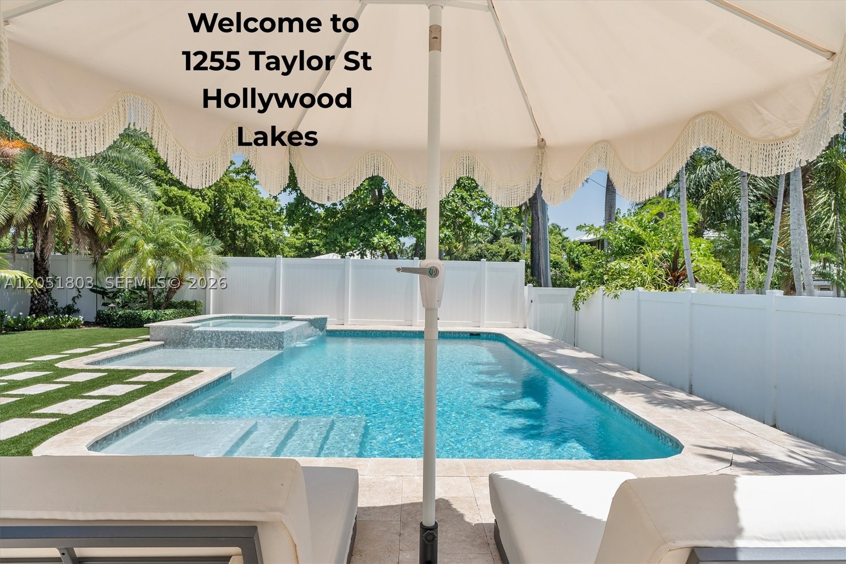 HOLLYWOOD LAKES SECTION - Residential
