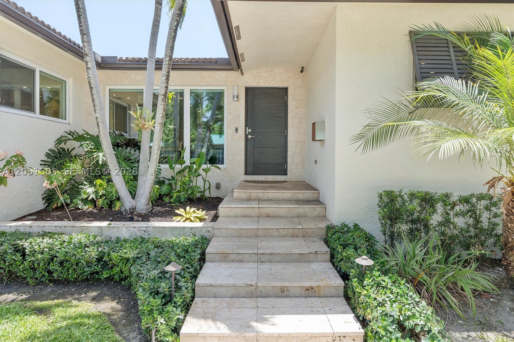 HOLLYWOOD LAKES SECTION - Residential