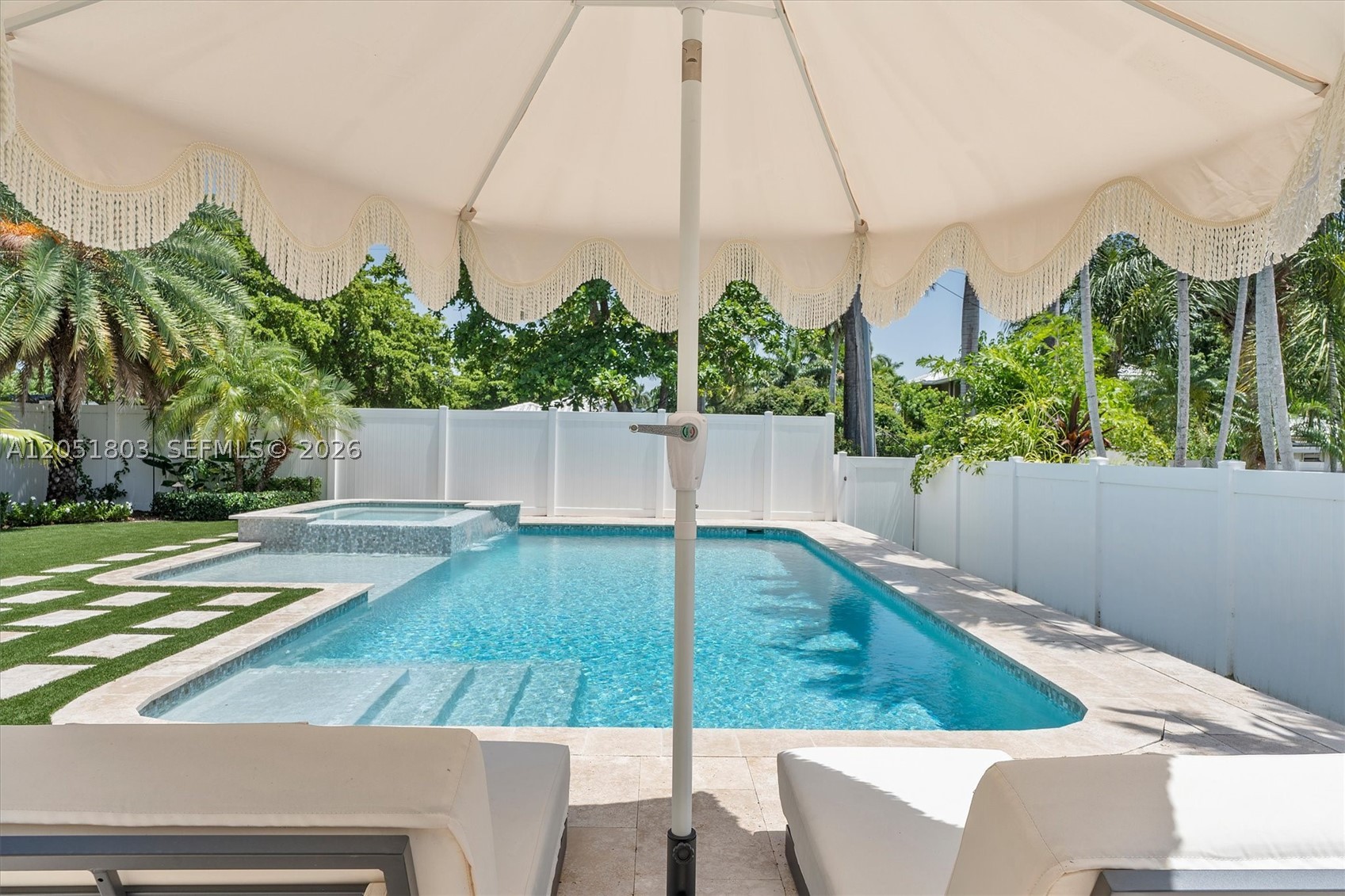 HOLLYWOOD LAKES SECTION - Residential