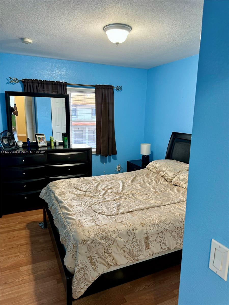 MIRAGE AT SAILBOAT COVE - Residential